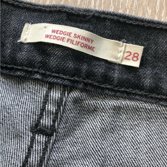 Levi’s Wedgie Skinny Raw Hem Cropped Jeans Size 28 - Picture 9 of 14